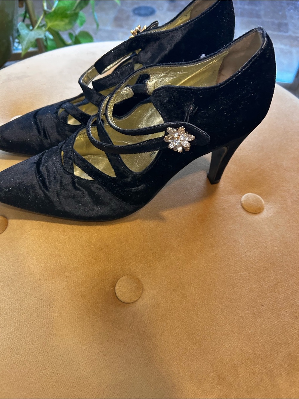 These are vintage Stéphane Kélian black velvet pointed heels